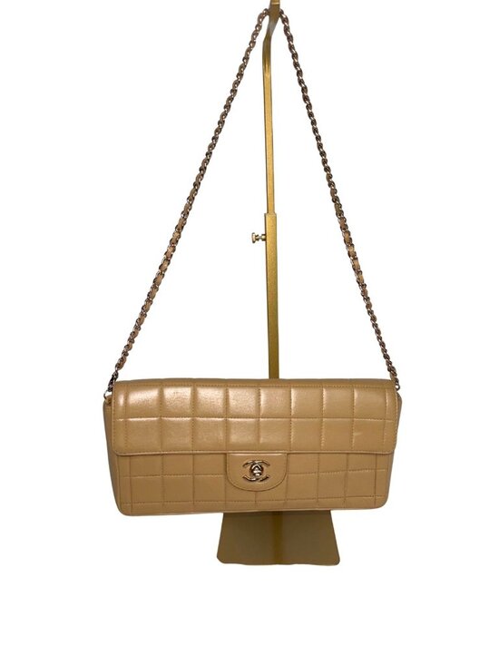CHANEL Handbags - Authentic Vintage Chanel Beige Choco Bar Lambskin Chain Shoulder Bag